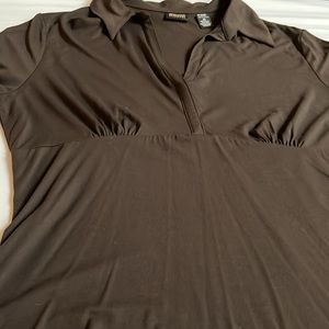 New York & Co size XL brown v-neck top with stretch 3/4 sleeves sliming